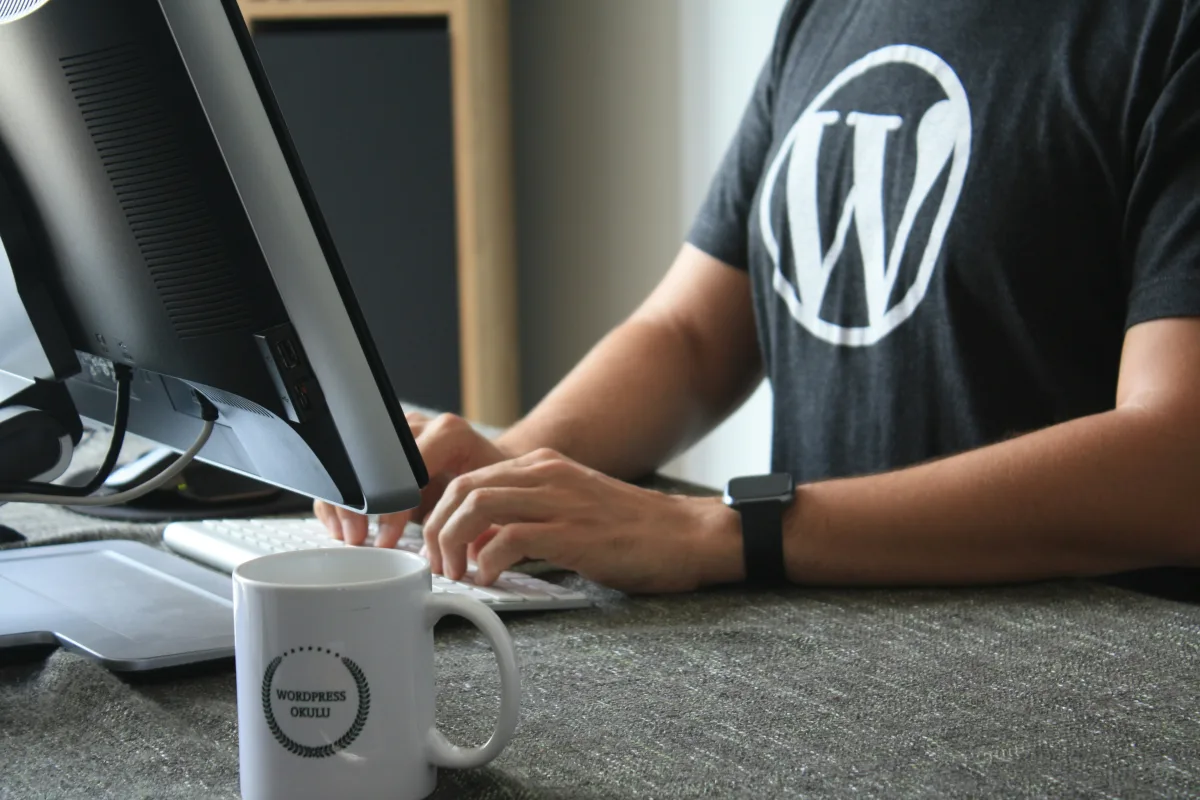 WordPress plugin-konflikter – så hittar och löser du dem